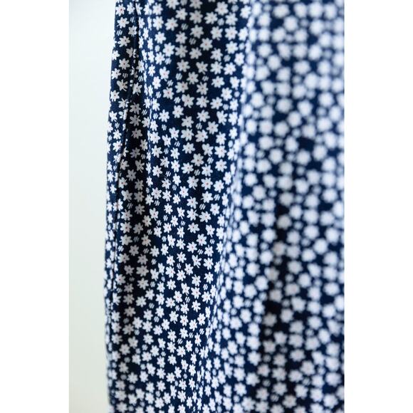 Gap Slim City Crop - Preloved - Size 12 - Picture 2 of 2